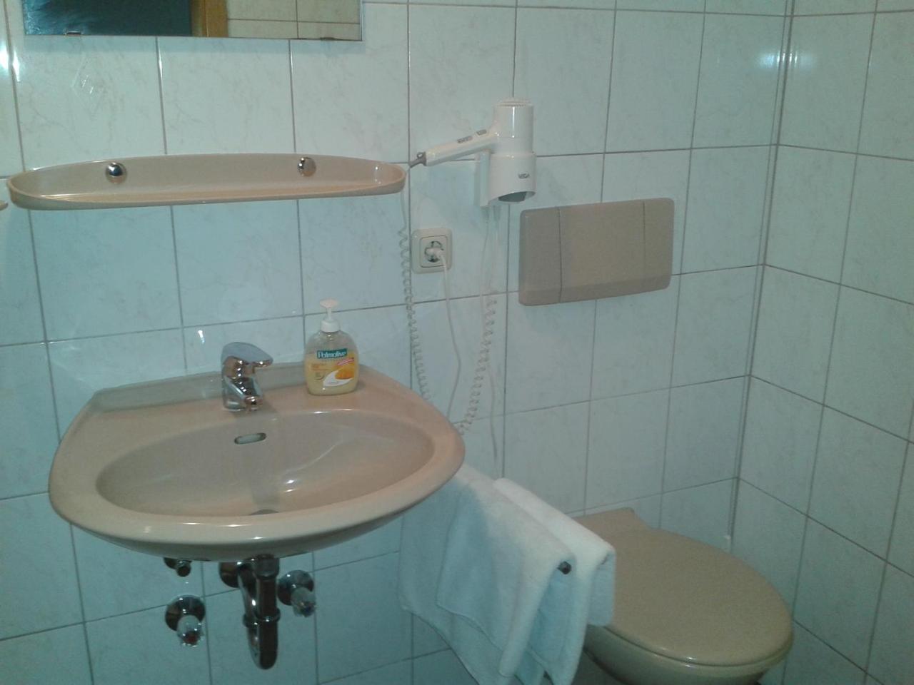 Gasthof Magg Hotel Biberbach  ภายนอก รูปภาพ